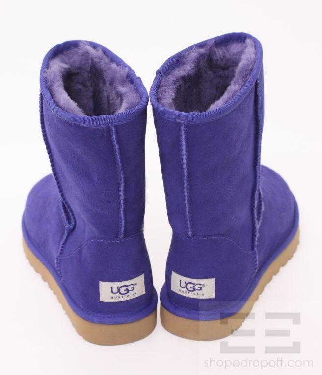   Blue Suede & Shearling Classic Short Boots Size 7, NEW In Box  