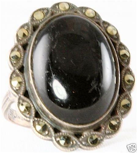 VINTAGE ART DECO STERLING SILVER MARCASITE ONYX RING  