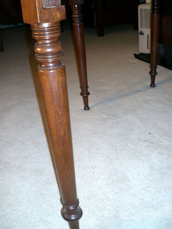 American Sheraton Period Solid Mahogany Drop Leaf Antique Dining Table 